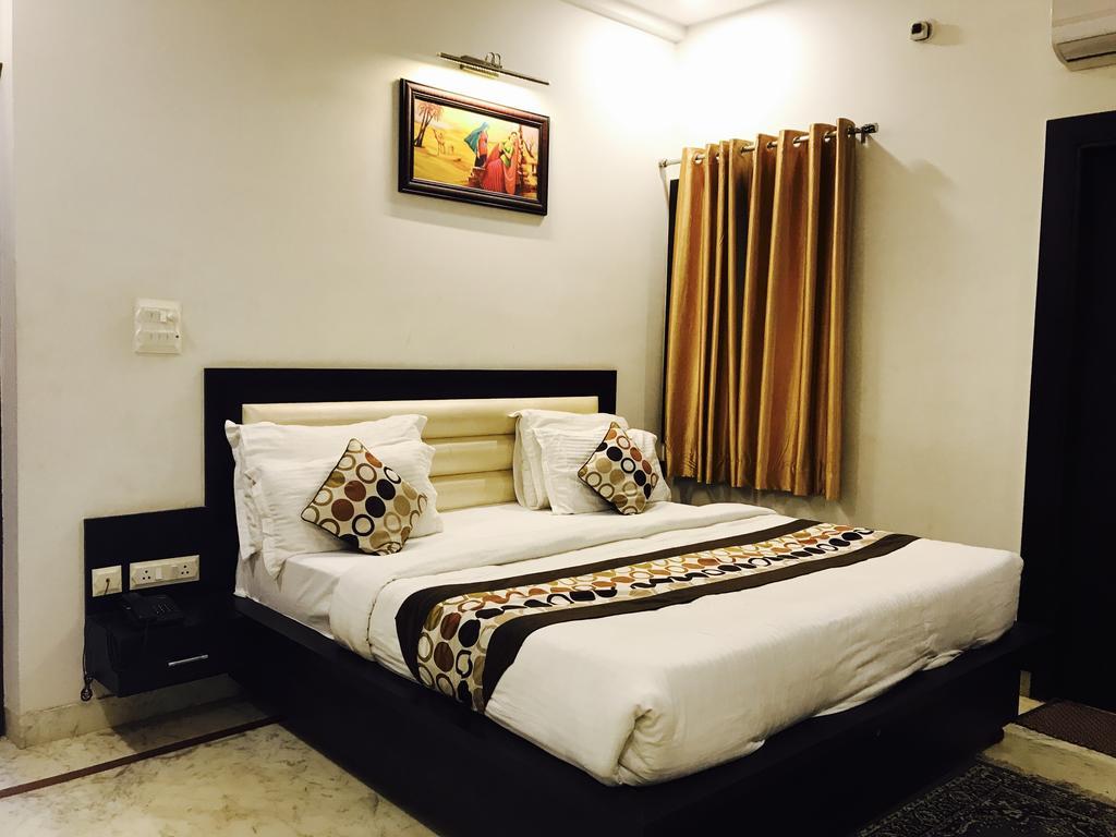Hotel Aaradhya Residency Agra  Exterior foto
