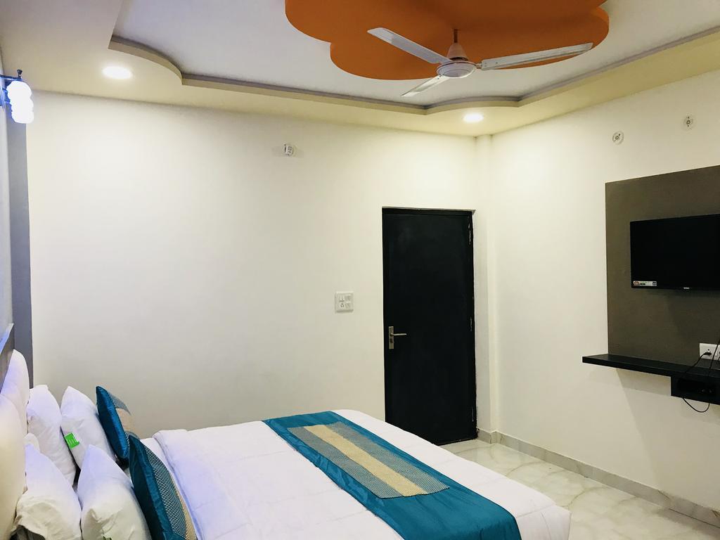 Hotel Aaradhya Residency Agra  Exterior foto