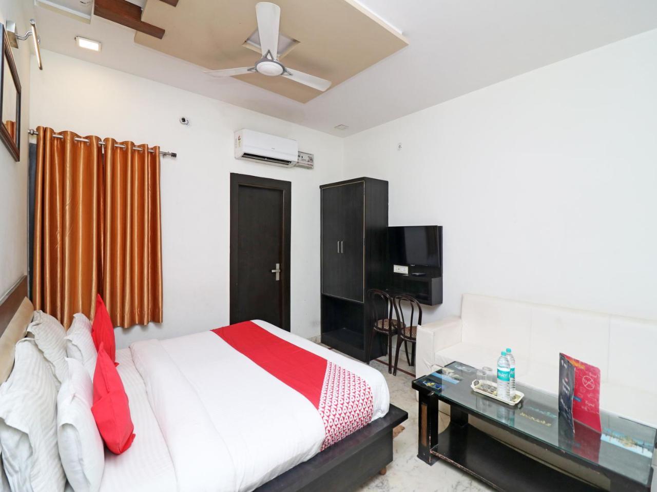 Hotel Aaradhya Residency Agra  Exterior foto