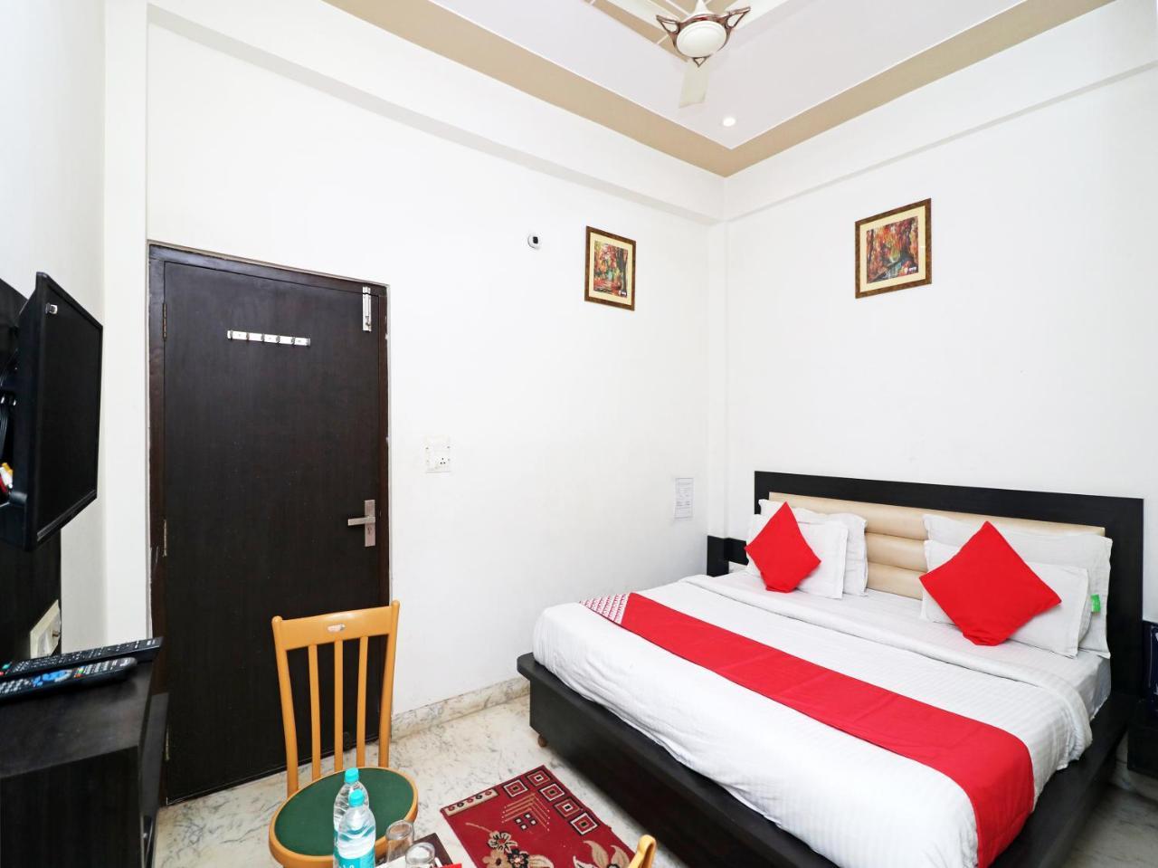 Hotel Aaradhya Residency Agra  Exterior foto