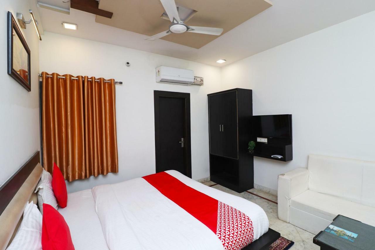 Hotel Aaradhya Residency Agra  Exterior foto